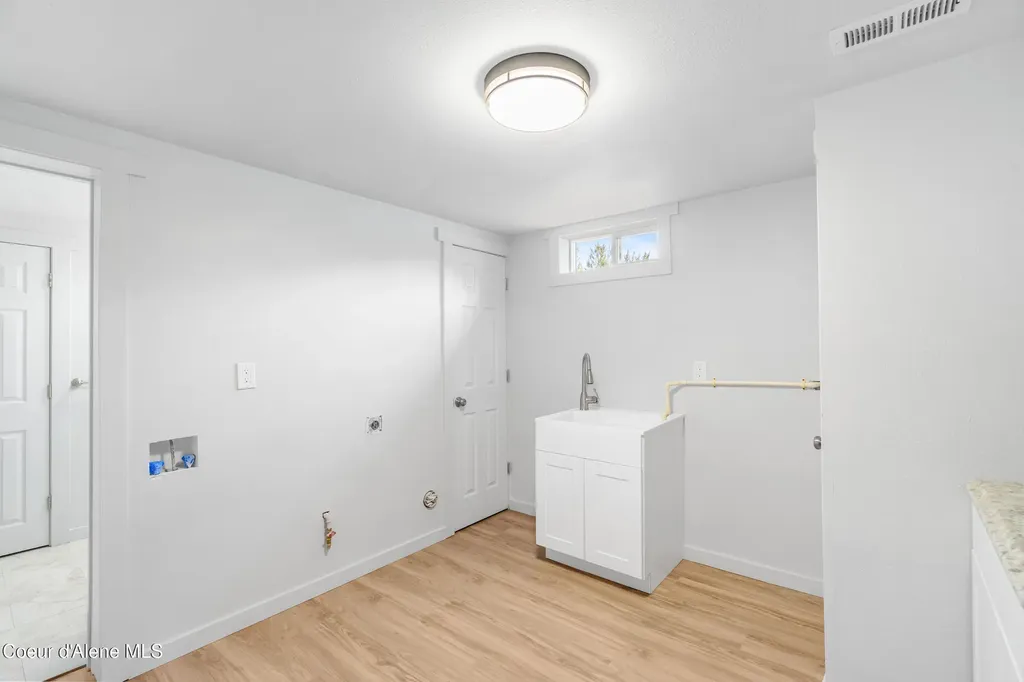 7040 N 15th Street Dalton Gardens ID 83815