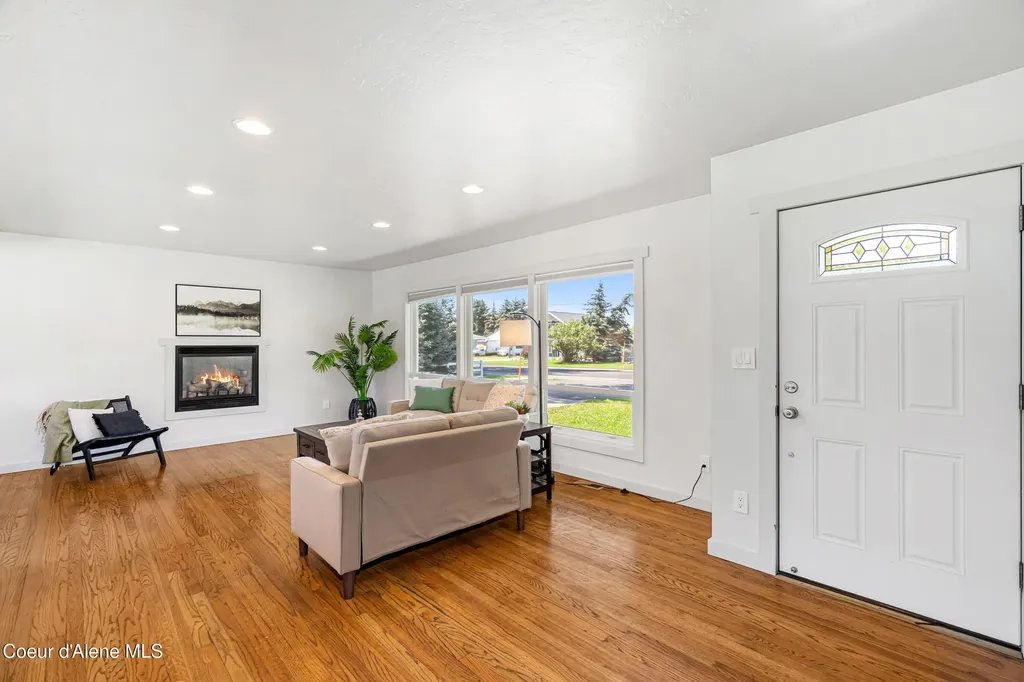 7040 N 15th Street Dalton Gardens ID 83815