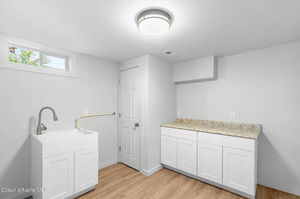 7040 N 15th Street Dalton Gardens ID 83815