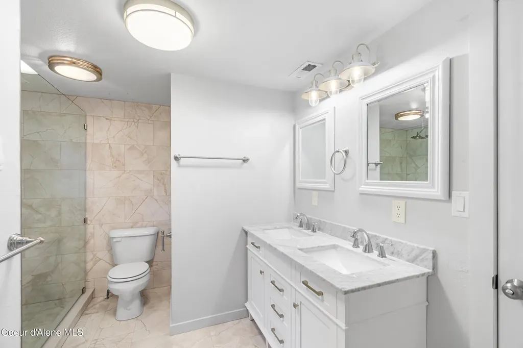 7040 N 15th Street Dalton Gardens ID 83815