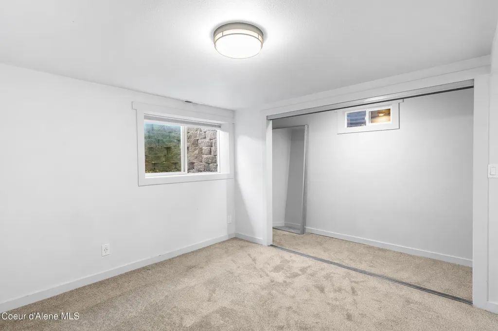 7040 N 15th Street Dalton Gardens ID 83815
