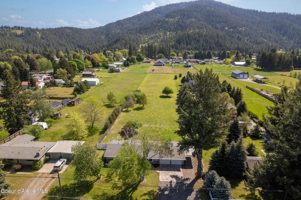 7040 N 15th Street Dalton Gardens ID 83815
