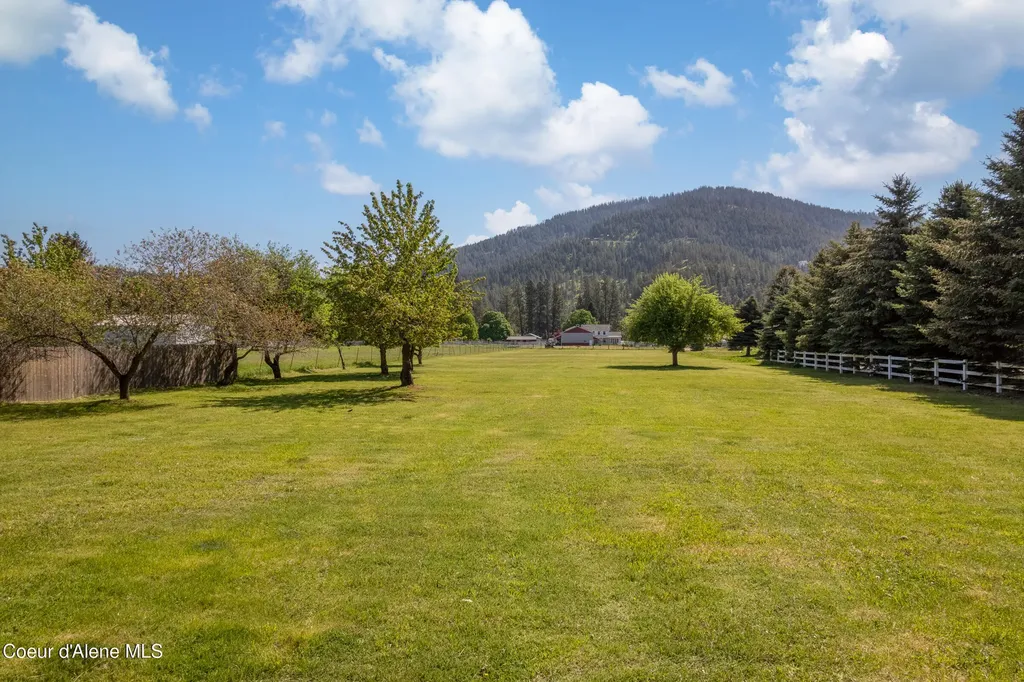 7040 N 15th Street Dalton Gardens ID 83815