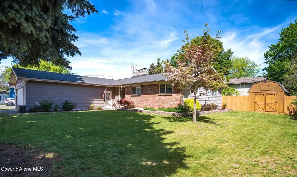 10378 N Bateman Street Hayden ID 83835