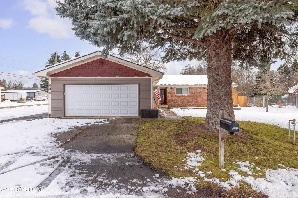 10378 N Bateman Street Hayden ID 83835