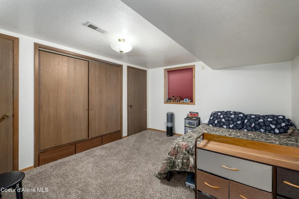 10378 N Bateman Street Hayden ID 83835