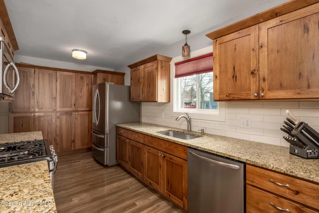 10378 N Bateman Street Hayden ID 83835
