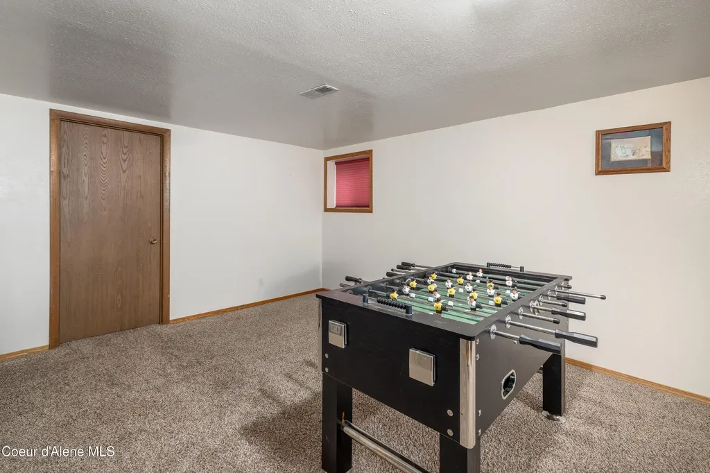 10378 N Bateman Street Hayden ID 83835