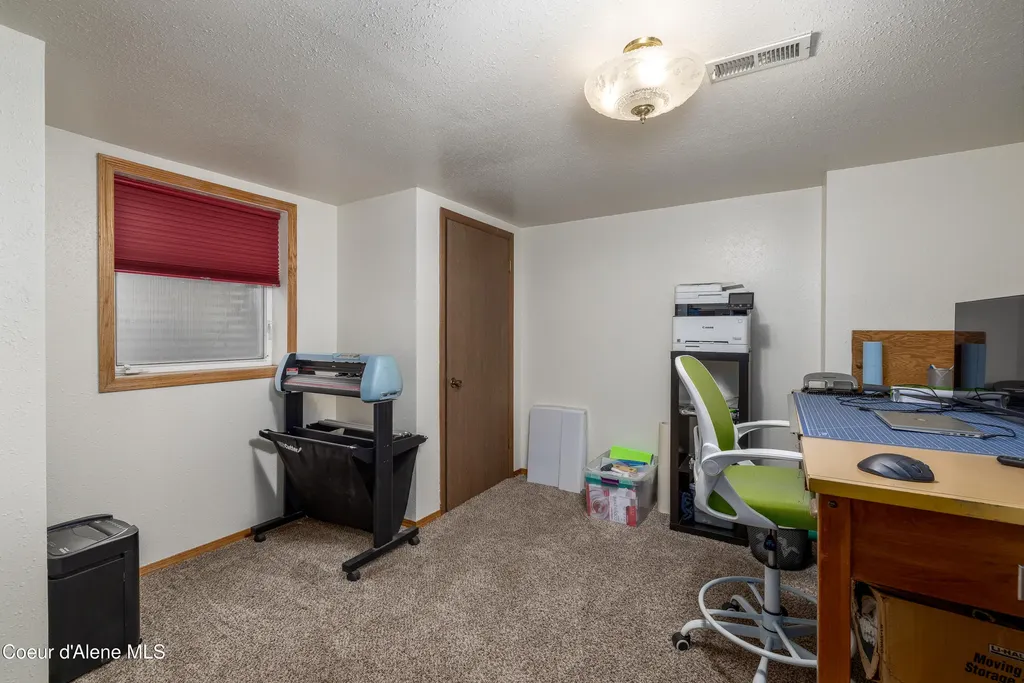 10378 N Bateman Street Hayden ID 83835