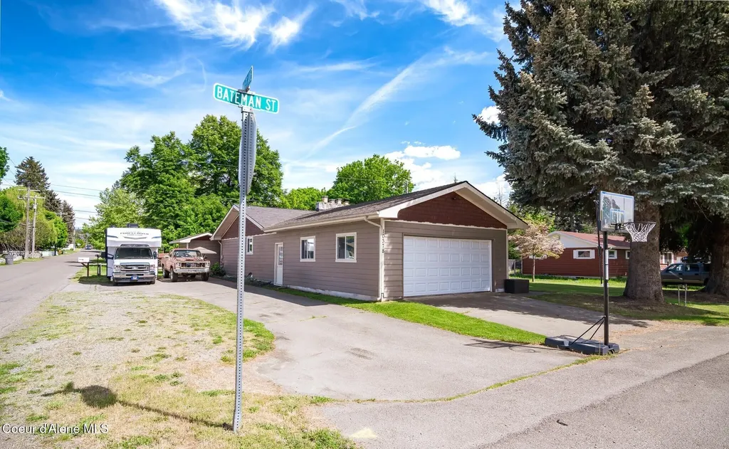 10378 N Bateman Street Hayden ID 83835