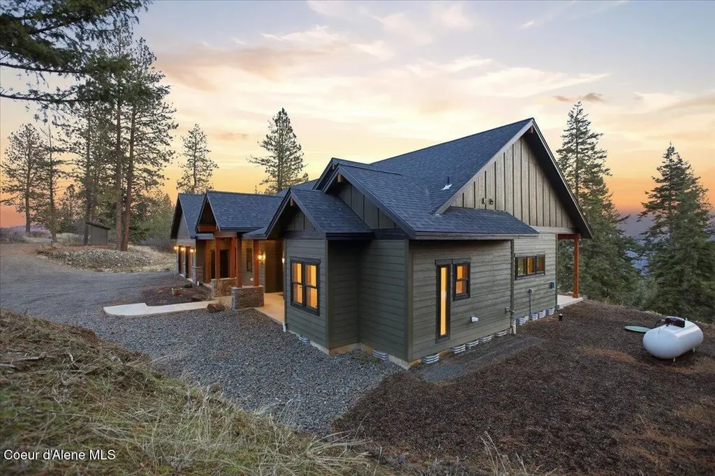 8606 W Bennion Road Worley ID 83876