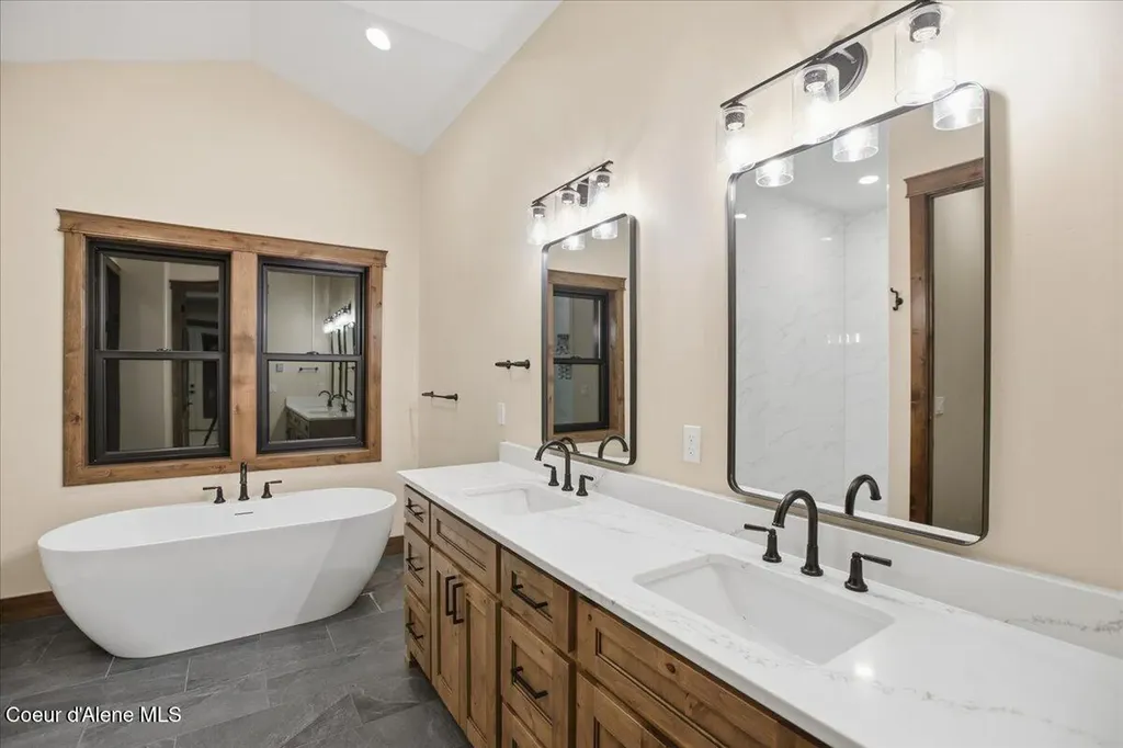 8606 W Bennion Road Worley ID 83876