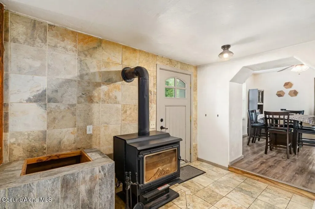 2434 W Wesson Avenue Athol ID 83801
