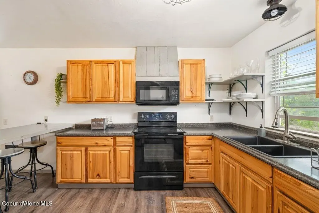 2434 W Wesson Avenue Athol ID 83801