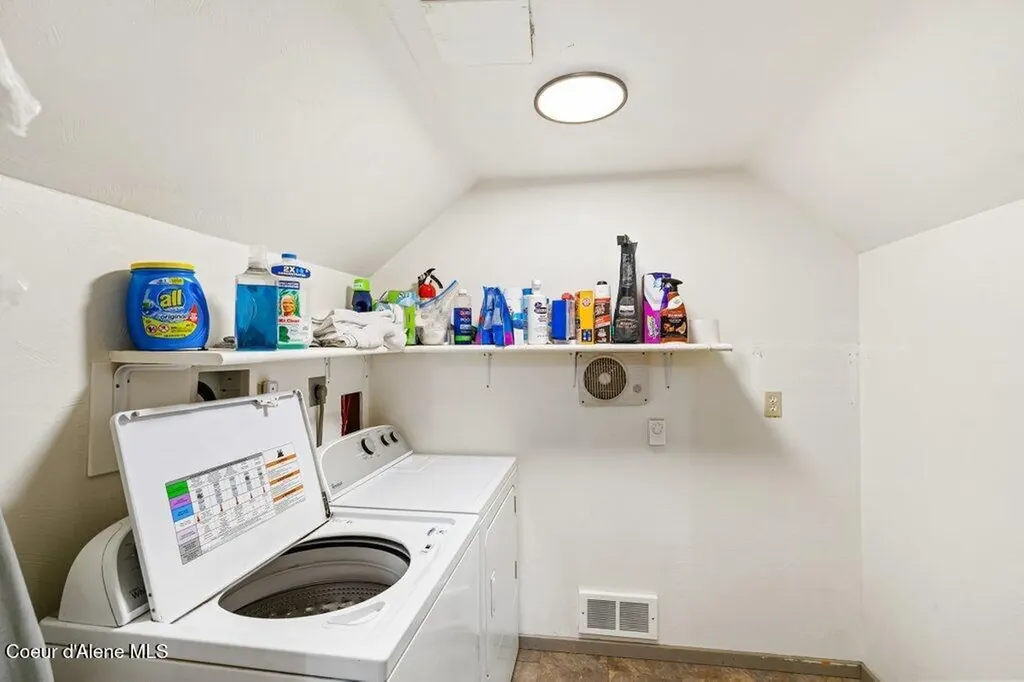 2434 W Wesson Avenue Athol ID 83801
