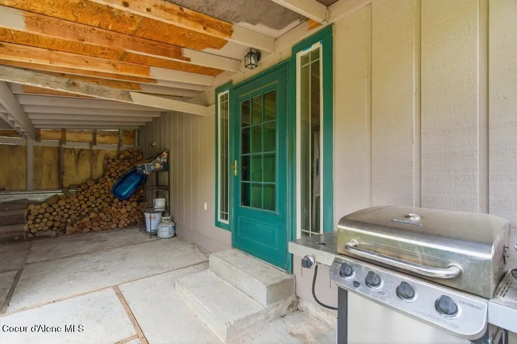 2434 W Wesson Avenue Athol ID 83801