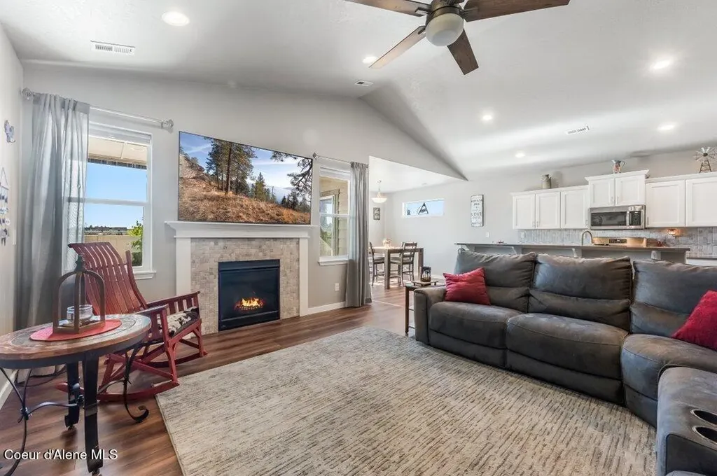 4601 N Connery Loop Post Falls ID 83854