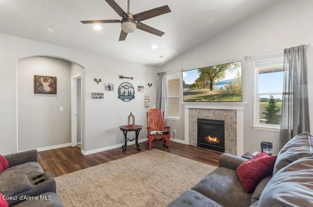 4601 N Connery Loop Post Falls ID 83854