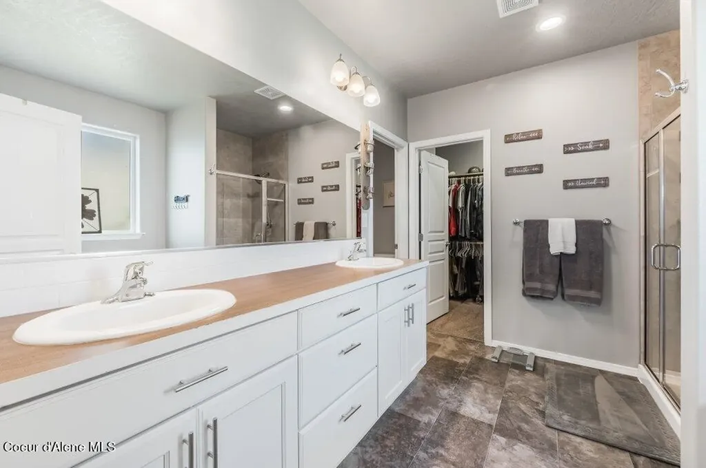 4601 N Connery Loop Post Falls ID 83854