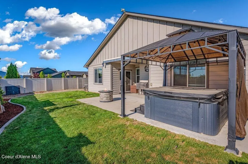 4601 N Connery Loop Post Falls ID 83854
