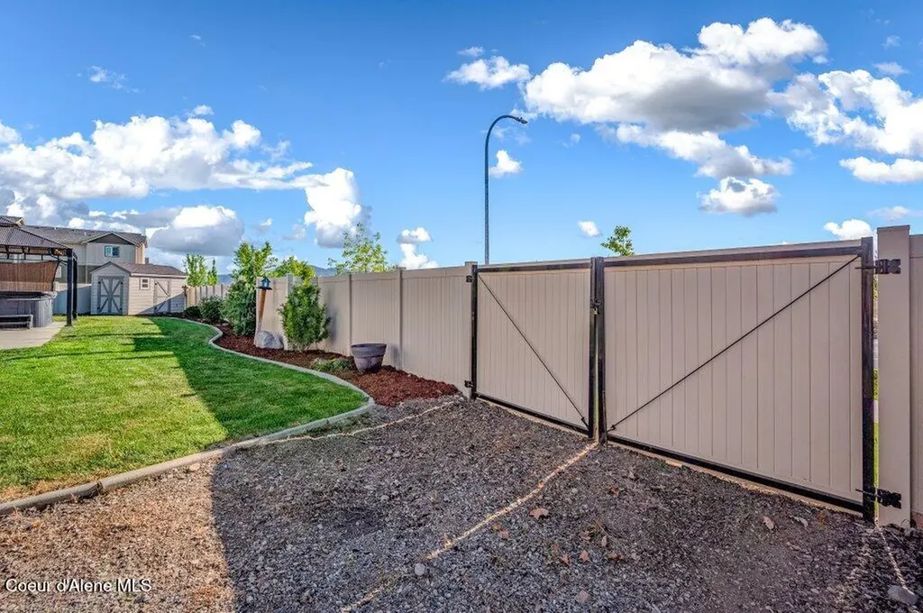 4601 N Connery Loop Post Falls ID 83854