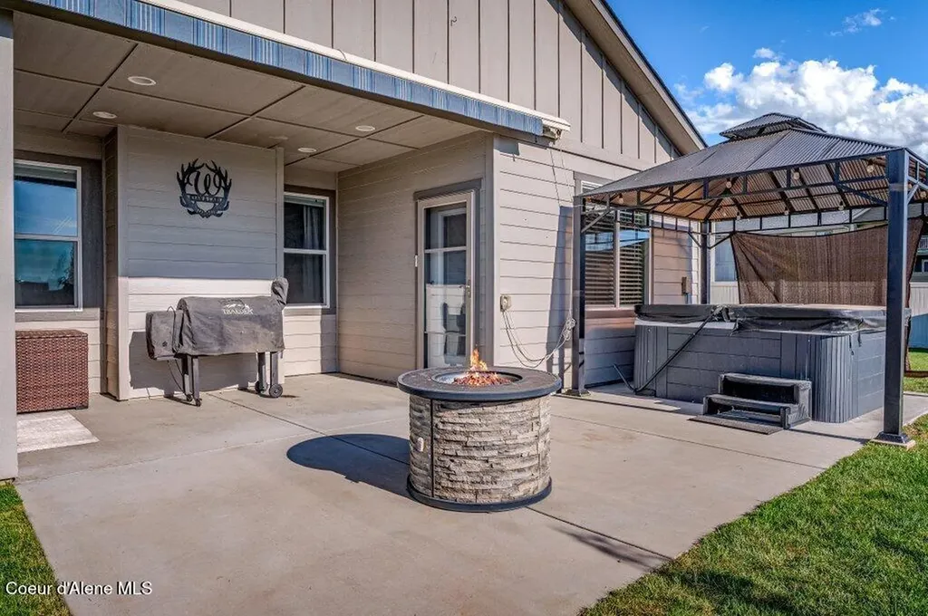 4601 N Connery Loop Post Falls ID 83854