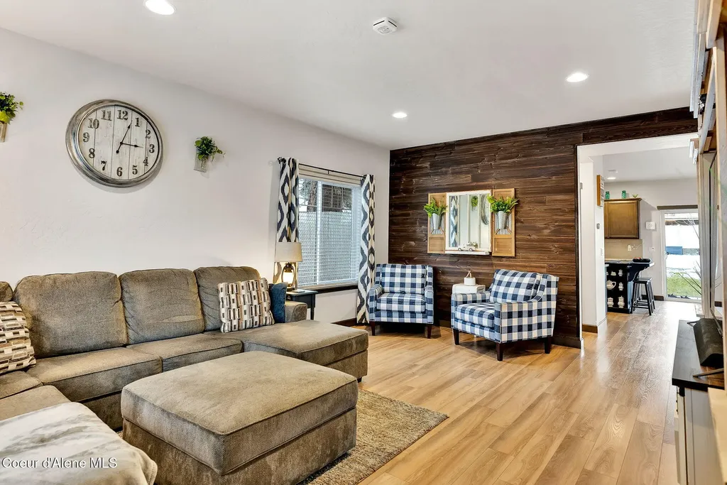 10589 N Crimson Drive Hayden ID 83835
