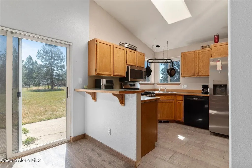 26438 N Clagstone Road Athol ID 83801