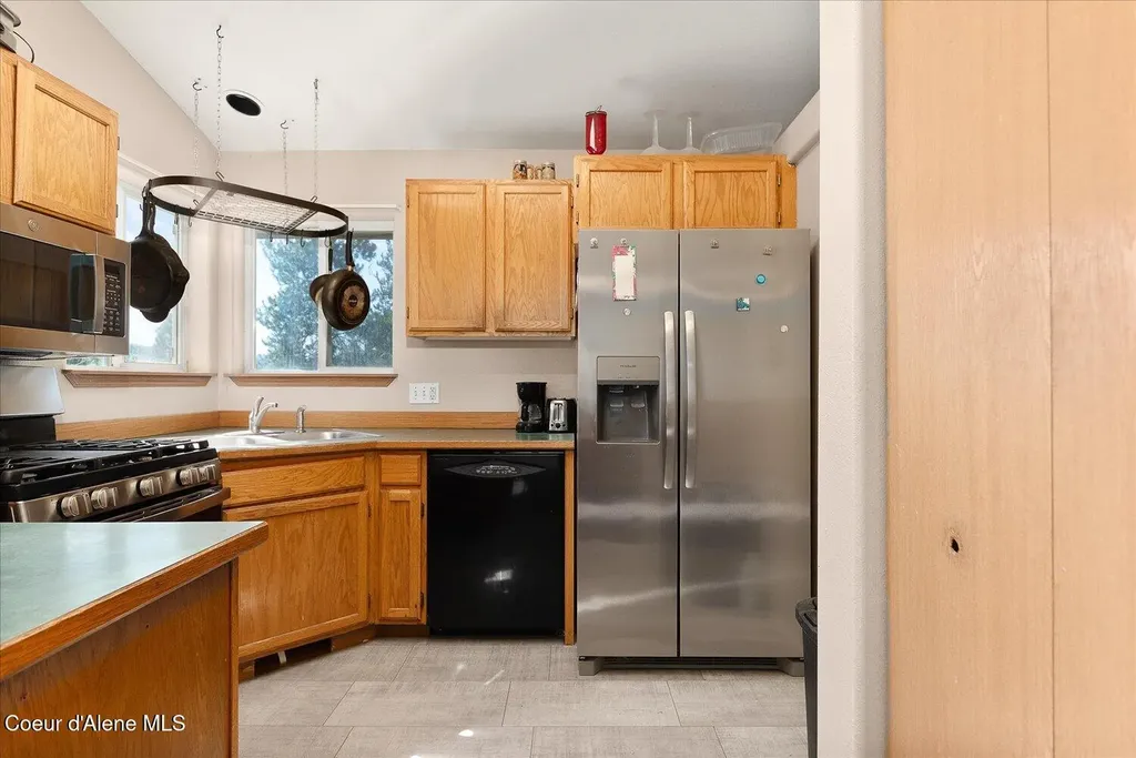 26438 N Clagstone Road Athol ID 83801