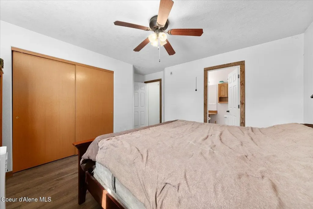 26438 N Clagstone Road Athol ID 83801