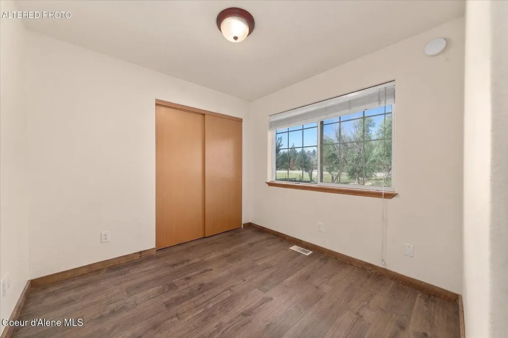 26438 N Clagstone Road Athol ID 83801