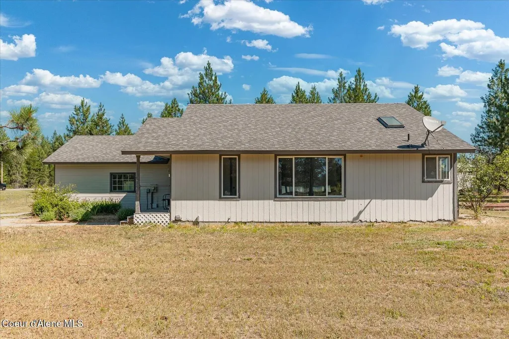 26438 N Clagstone Road Athol ID 83801