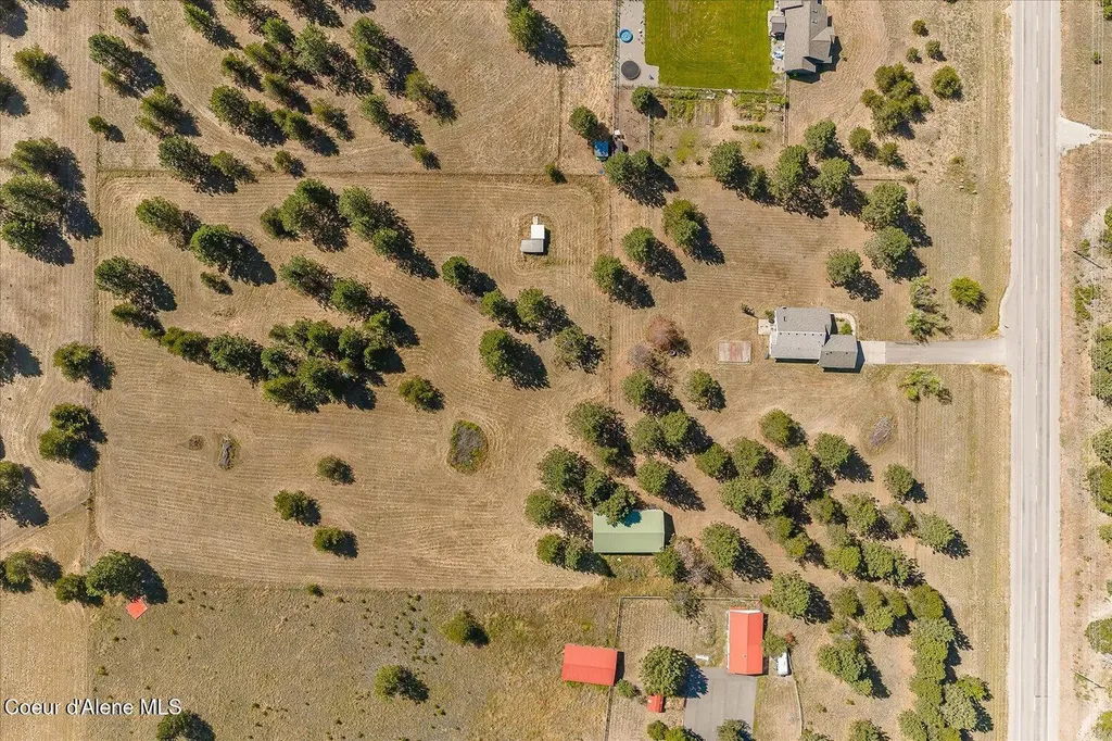 26438 N Clagstone Road Athol ID 83801