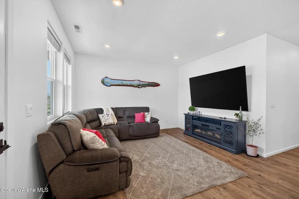 5138 E Norma Avenue Post Falls ID 83854