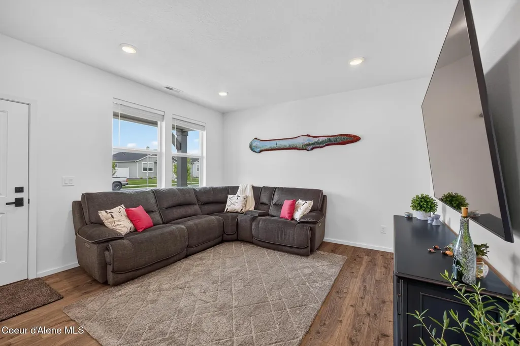 5138 E Norma Avenue Post Falls ID 83854
