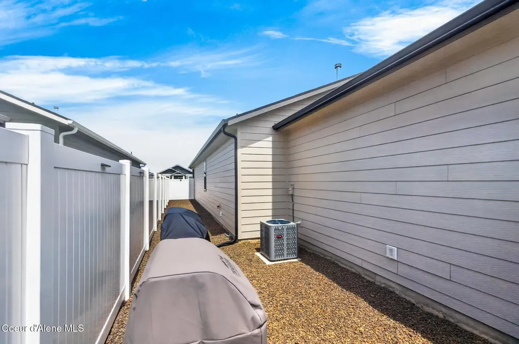 5138 E Norma Avenue Post Falls ID 83854