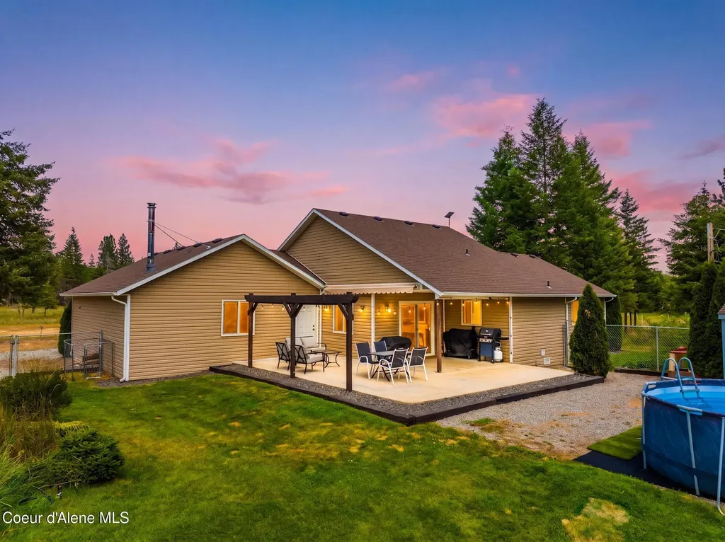 16 Hadley Lane Blanchard ID 83804