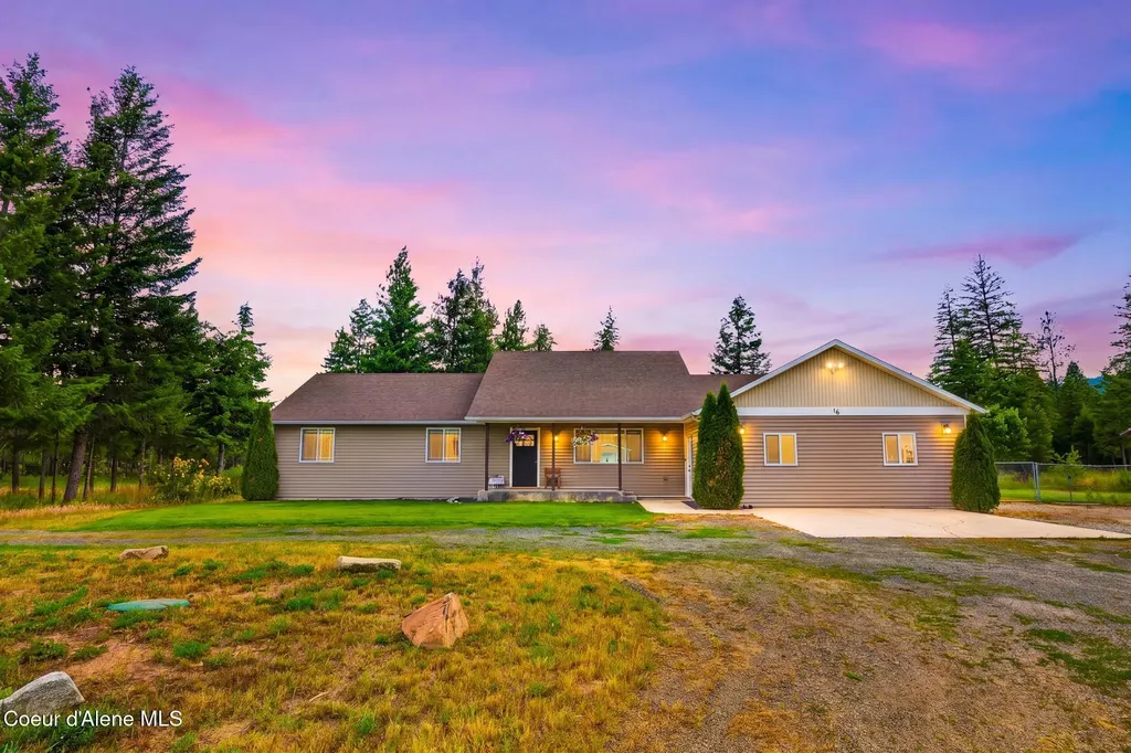 16 Hadley Lane Blanchard ID 83804
