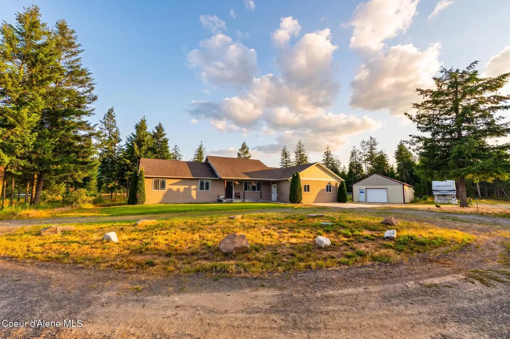 16 Hadley Lane Blanchard ID 83804