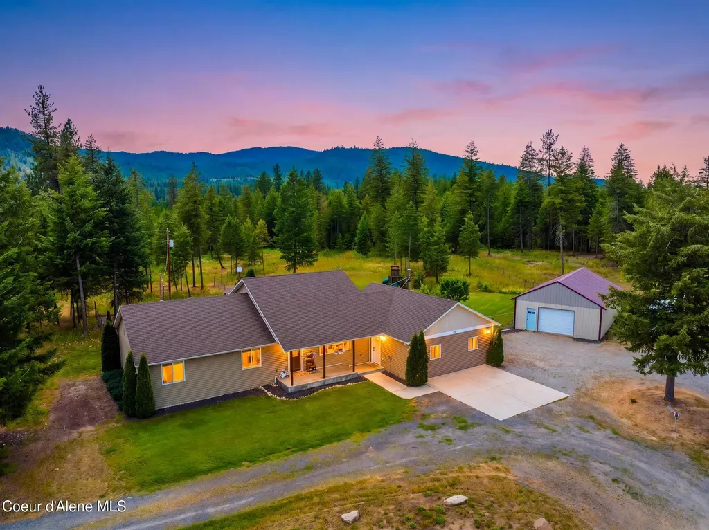 16 Hadley Lane Blanchard ID 83804
