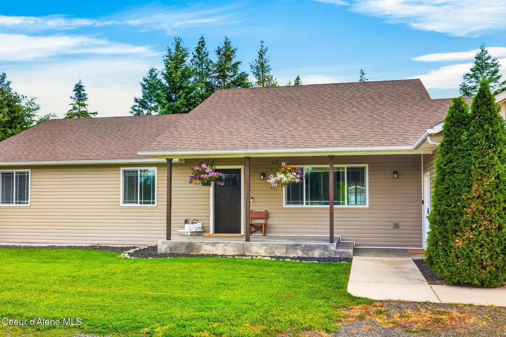 16 Hadley Lane Blanchard ID 83804