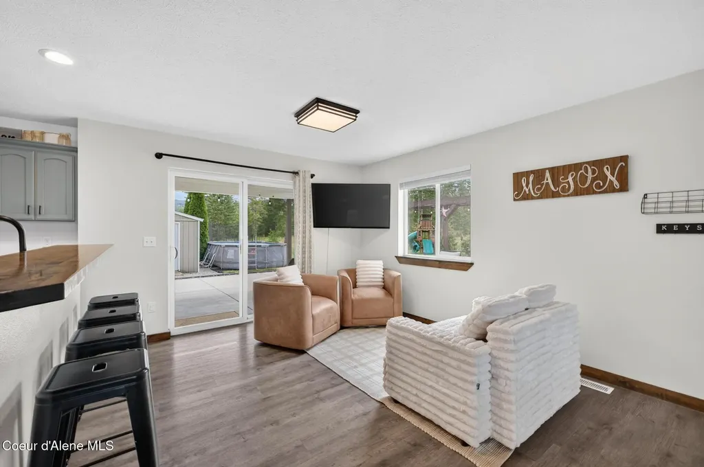 16 Hadley Lane Blanchard ID 83804
