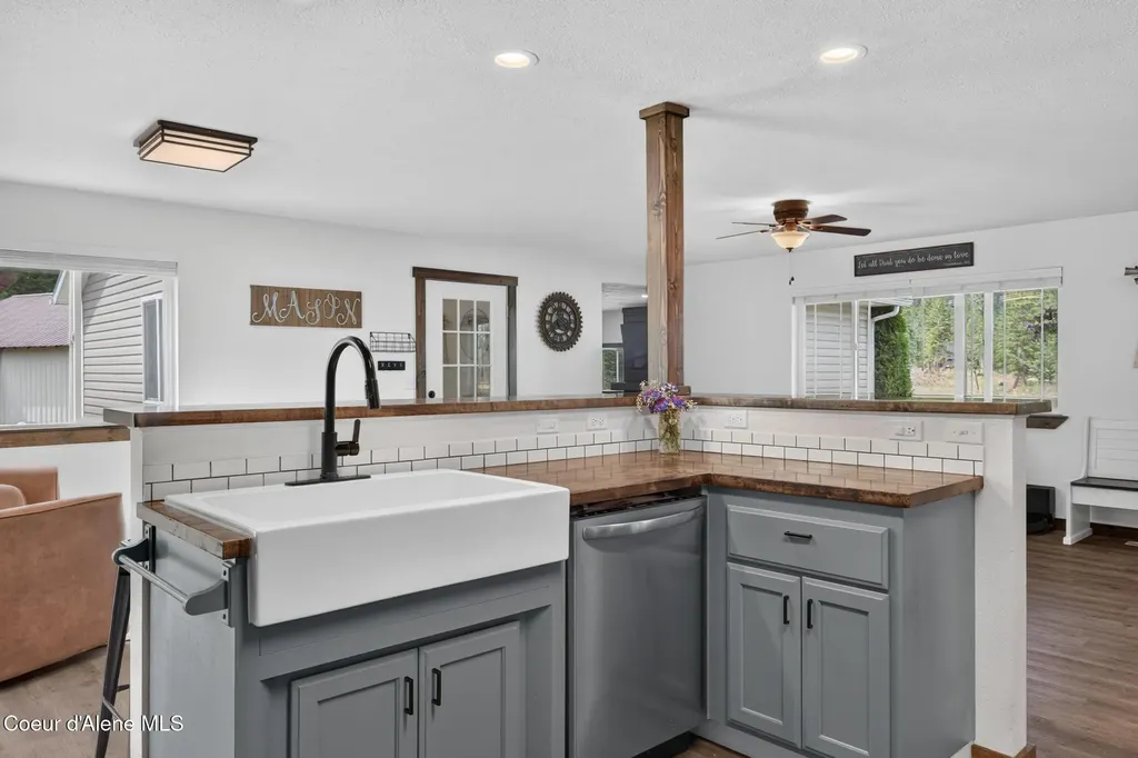 16 Hadley Lane Blanchard ID 83804