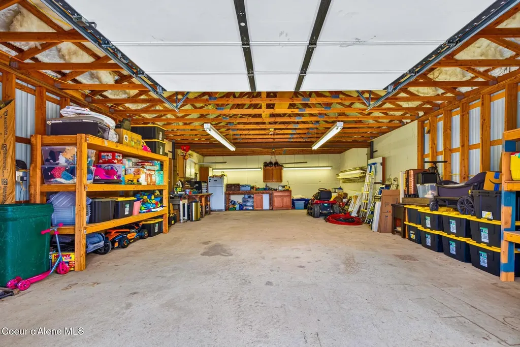 16 Hadley Lane Blanchard ID 83804