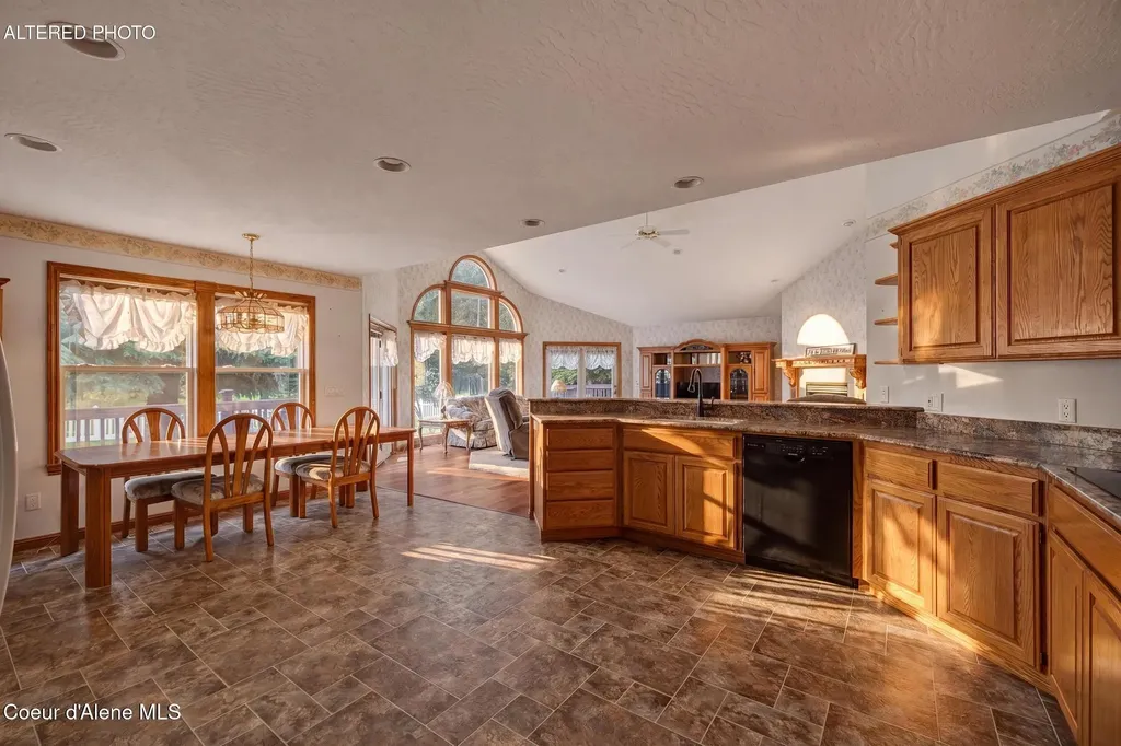 6008 N 18th Street Dalton Gardens ID 83815