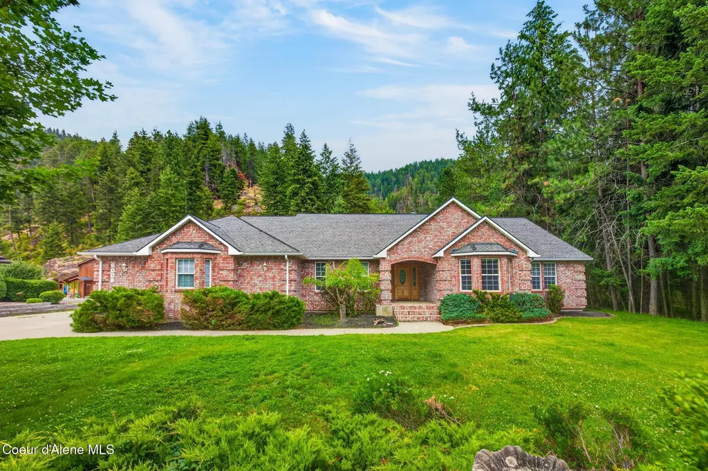 6008 N 18th Street Dalton Gardens ID 83815