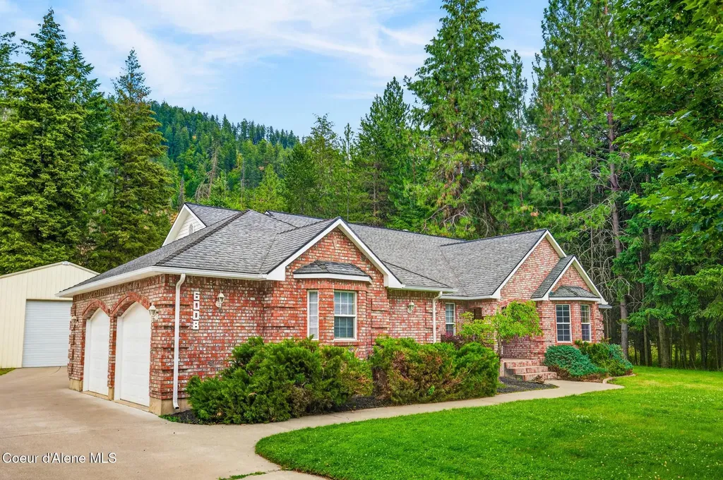 6008 N 18th Street Dalton Gardens ID 83815