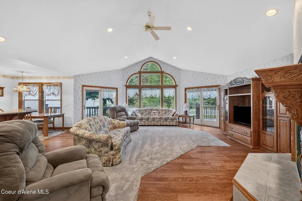 6008 N 18th Street Dalton Gardens ID 83815