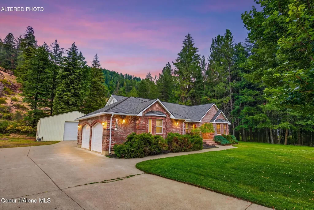 6008 N 18th Street Dalton Gardens ID 83815
