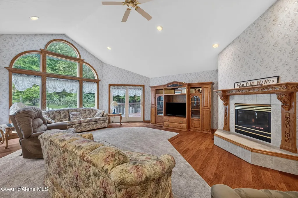 6008 N 18th Street Dalton Gardens ID 83815